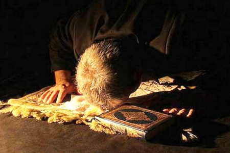اگر نماز برایت سخت است، با خدا مأنوس نیستی