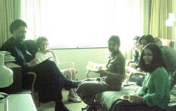 قرآن کریم کتابی برای متن جامعه/ چرا اسلام «دین زندگی» است؟