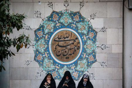 نگاه خدا به بندگان چگونه است؟