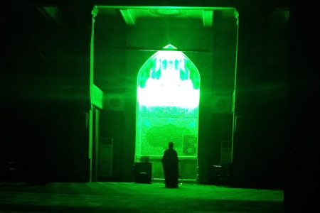 فرشته ها مادرانه با ما رفتار می کنند