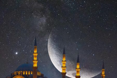 آمادگی مسلمانان برای آغاز جشن بزرگ ؛روز اول ماه رمضان چگونه تعیین میشود؟