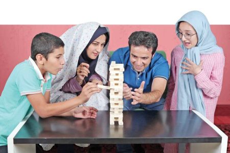 بازی‌های خانوادگی؛ لحظاتی طلایی برای ذهن و قلب کودک