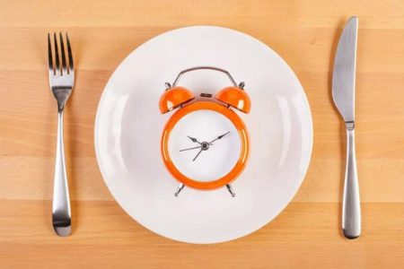 شبهات رمضان | تفاوت بنیادین روزه اسلامی و ریاضت‌های غیر دینی