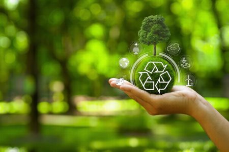 حاکمان و نخبگان مخاطب اول در لزوم صرفهجویی در مصرف منابع عمومی هستند