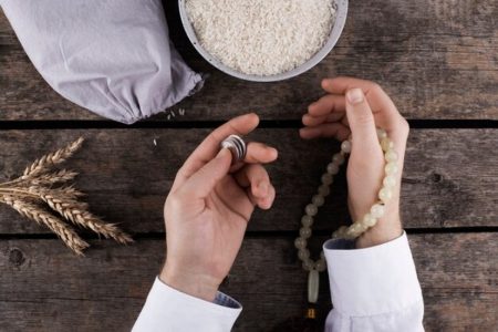 فطریه مهمان شب عید فطر بر عهده کیست؟
