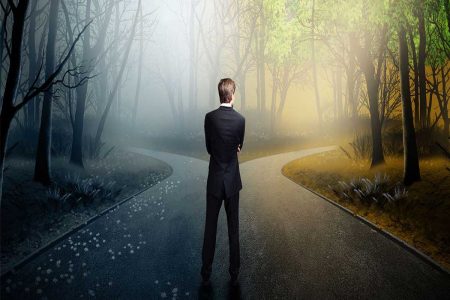 نقش اختیار انسان در برابر وسوسه‌های شیطان