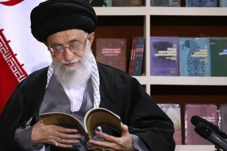 تقریظ رهبر انقلاب فقط تقدیر از نویسنده نبود، ترویج کتاب و صیانت از حقیقت بود