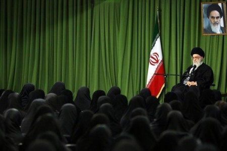 زن مسلمان ایرانی، معلمی برای زنان جهان خواهد بود
