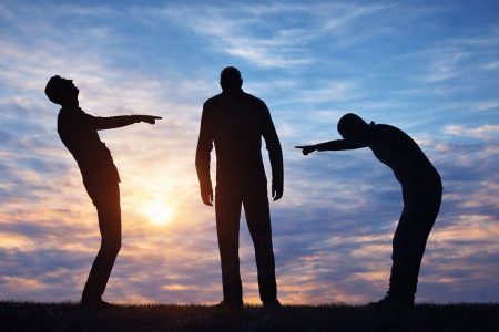 بشنوید| عاقبت مسخره کردن دیگران در حدیثی از پیامبر اکرم(ص)