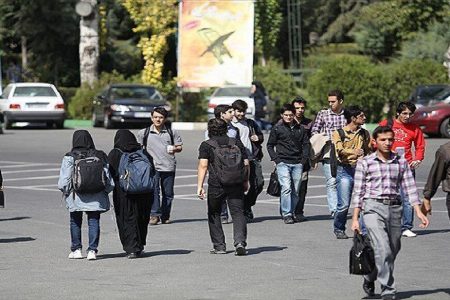 چرا نسل جدید با دین مشکل ندارد، با زبان ما مشکل دارد؟ گسست واژگان در عصر ارتباطات