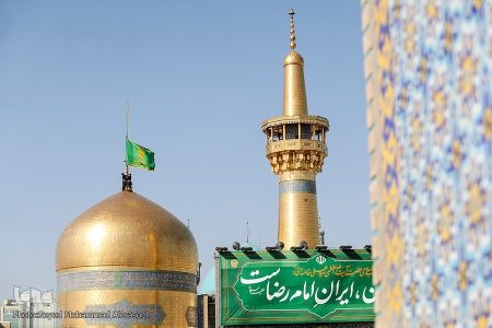 زیارت بازتولید هویت دینی است