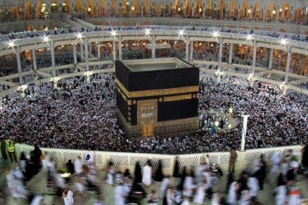 احکام شرعی | خمس مبلغ ثبت‌نام حج و سود بانکی آن