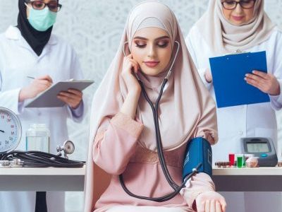 ضرورت حضور متخصصان متعهد در عرصه‌های حساسی مانند پزشکی زنان و زیبایی