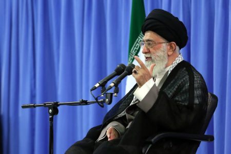 محبّت؛ ستون اصلی زندگی مشترک در بیانات رهبر شهید انقلاب