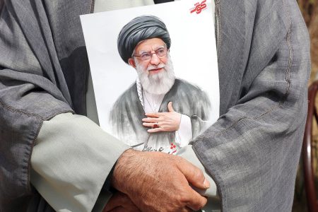 نمونه‌هایی از ساده‌زیستی امام شهید در بیانات رهبر معظم انقلاب