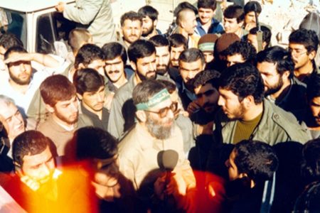 در مکتب اسلام، چه ارتباطی بین انتظار و جهاد وجود دارد؟
