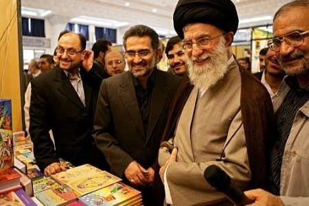 اگر شما مشتری باشید، کتابفروش هم می‌شوم!