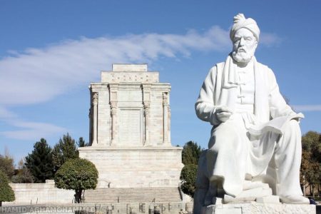 کسی که ضامن ماندگاری زبان پارسی شد