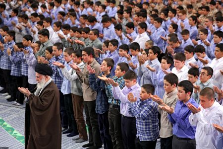 سواد خانواده | چرا باید نماز بخوانیم؟ اعتماد به «پروتکل خالق»