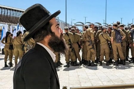 چرا اسرائیلی‌ها غیریهودیان را از پناهگاه‌ها بیرون می‌کنند؟