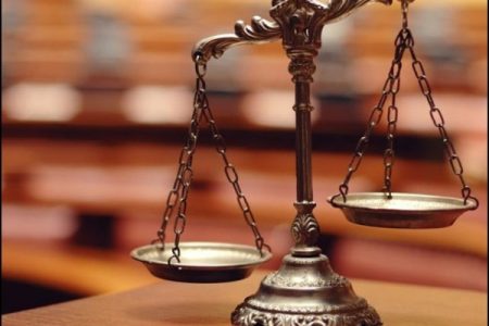 آیت‌الله حائری شیرازی: بی‌انصافی، انسان را از حقیقت دور می‌کند