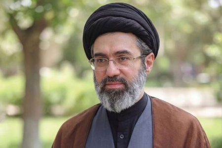 رهبر انقلاب: ارشاد مؤمنین تنها بخشی از خدمات آیت‌الله حاج اسحاق فیاض بود