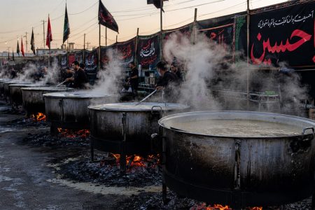 آیا می‌توان نذر روز عاشورا را به روز دیگری منتقل کرد؟