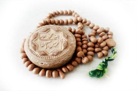 نماز احتیاط چگونه خوانده می‌شود؟ احکام و مراحل انجام آن
