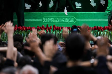 تشییع رهبر شهید؛ همه‌پرسی عینیِ اقتدار و پادزهر جنگ شناختی دشمن