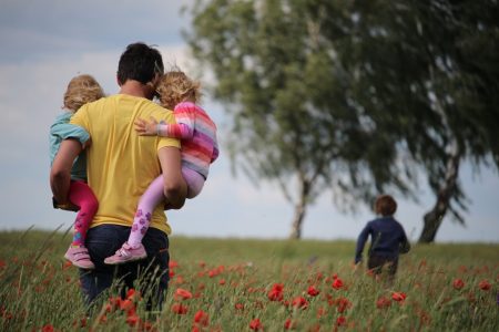 راز تربیت موفق؛ چرا واژه‌های دستوری در تربیت، راهگشا نیست؟