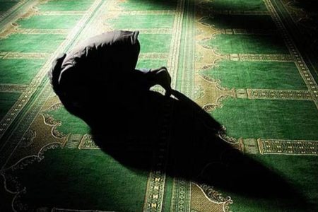 مقام عبودیت؛ جایی که انسان از عالم اسباب عبور می‌کند