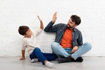 چرا شجاعت کودک از «پایگاه امن» خانواده آغاز میشود؟
