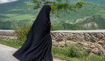 از «کالای جنسی» در غرب تا «کرامتِ الهی» در اسلام؛ چرا حجاب، ستونِ خیمهٔ امنیتِ اجتماعی است؟