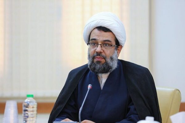 اختلاف بر سر ولادت پیامبر چگونه به همگرایی شیعه و اهل‌سنت تبدیل شد؟ / احمدی: وحدت اسلامی به معنای کنار گذاشتن اختلافات اعتقادی و تاریخی نیست!