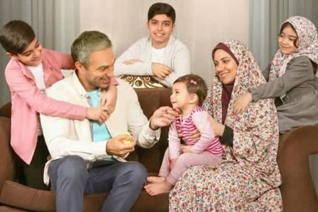 سواد خانواده | آیا محبت زیاد به فرزندان، می‌تواند به رابطه زوجین آسیب بزند؟