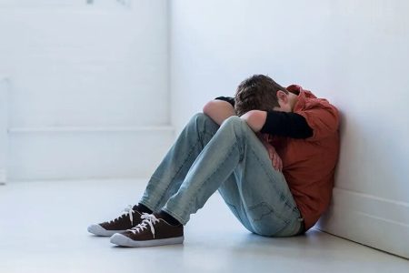 ریشه‌یابی وسواس در نوجوانان؛ از تنهایی تا فشارهای خانوادگی