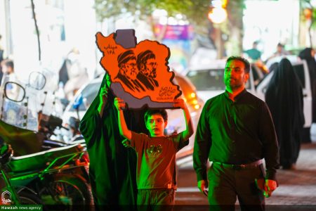 چگونه فرزندانمان را در عصر فتنه تربیت کنیم؟ ۴ کلیدواژه‌ای که والدین نباید فراموش کنند