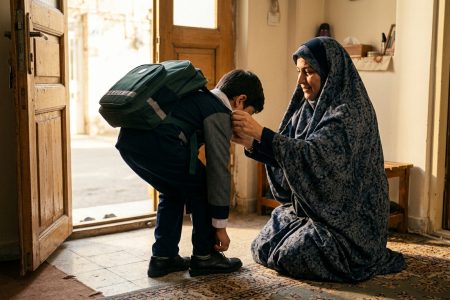 دست پنهان در پشت هر نبوغ؛ چگونه امنیت روانی مادرانه موتور محرک یادگیری عمیق می‌شود؟
