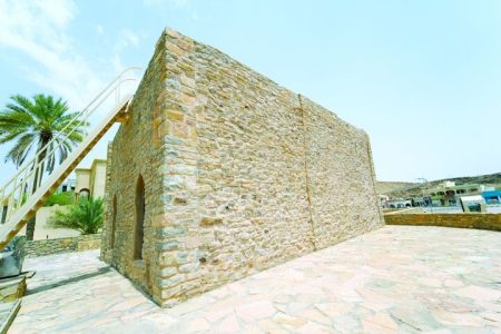 مسجدی ۳۰۰ ساله در عمان که فقط محل نماز نبود؛ راز پیوند آب، ایمان و زندگی