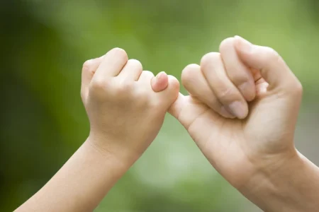 اعتماد در مقیاس کوچک؛ شبکه‌های همیاری چگونه دوام می‌آورند؟