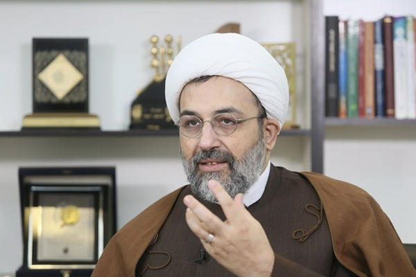 فاطمه(س)، روح انسان کامل؛ کوثر فراتر از یک چشمه و یک نسل/ شیخ‌الاسلامی: کوثر فقط یک نام نیست؛ نظامی وجودی برای اتصال انسان به مبدأ کمال است