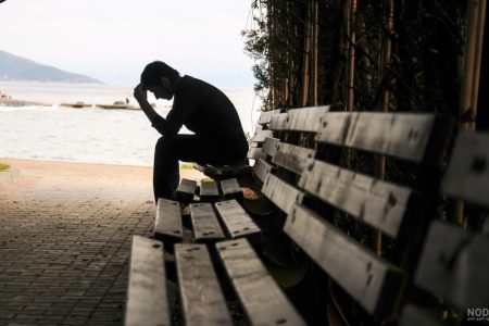شکافی که نور از آن می‌تابد؛ راز گشایش معنوی در لحظه‌های فرو ریختن