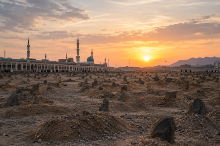  انسان با اعمال خود، قبرش را می‌سازد
